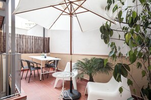 Apartment, 2 Bedrooms | Courtyard view - Aspasios Charming Flats (Barcelona)