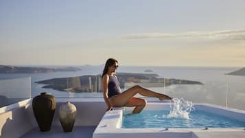 Grand Caldera View Suite with Hot Tub | Terrasse/Patio