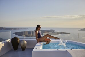 Grand Caldera View Suite with Hot Tub | Terraza o patio