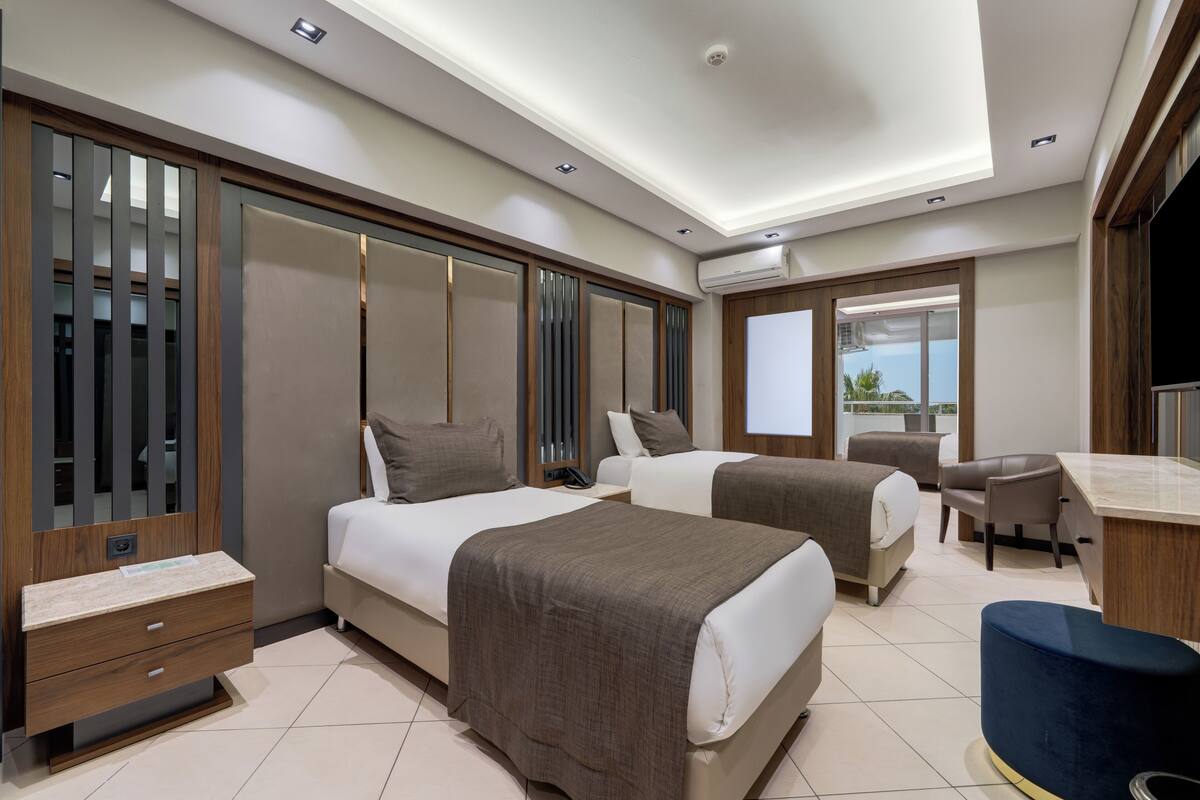 Standard Family Room Side Sea View | 迷你吧、免費無線上網