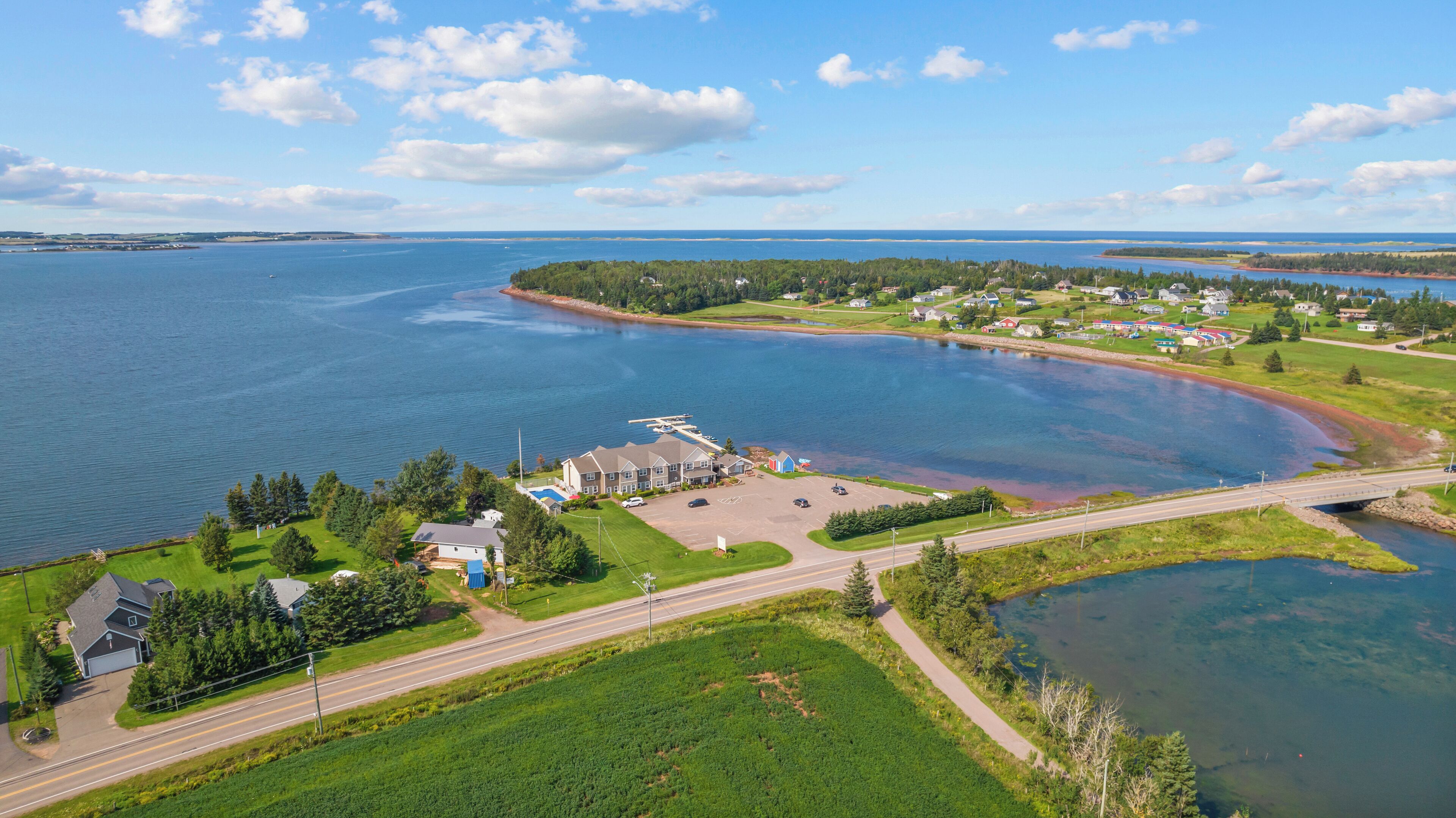 standard room, 1 queen bed | desk, soundproofing, iron/ironing board, free wifi