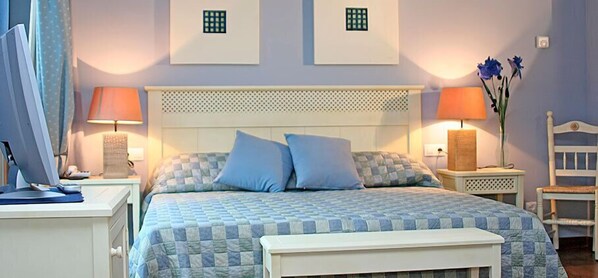 Ropa de cama de alta calidad, minibar, escritorio y cortinas blackout 