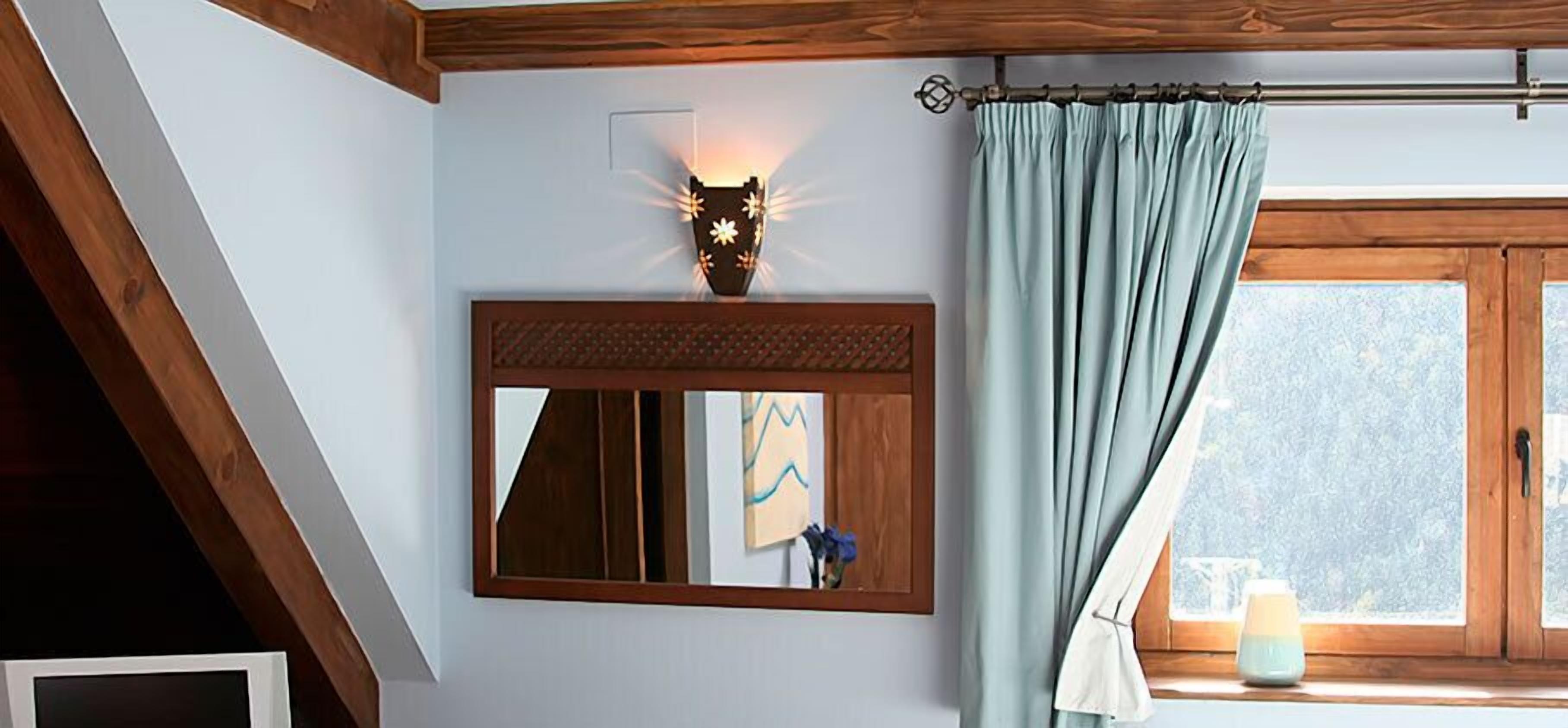 Ropa de cama de alta calidad, minibar, escritorio y cortinas blackout 