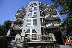 Exterior - Weygoss Guest House (Addis Ababa)