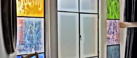 Shared Dormitory, Mixed Balcony (8 Beds) | Intérieur