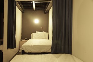 Shared Dormitory, Women only vip (6 beds) | Iron/ironing board, free WiFi - Capsule Hostel Mexico City (Mexico City)