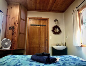 Cabin, 1 Double Bed, Shared Bathroom (Cherry Cabin)