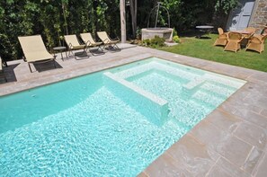 Piscina externa sazonal
