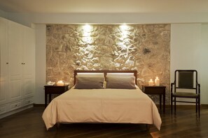 In-room safe, soundproofing, free cribs/infant beds, free WiFi