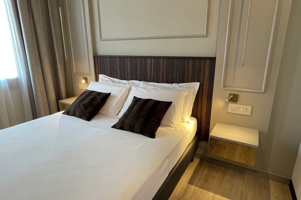 Classic Double Room | Desk, iron/ironing board (on request), WiFi (free), bed sheets