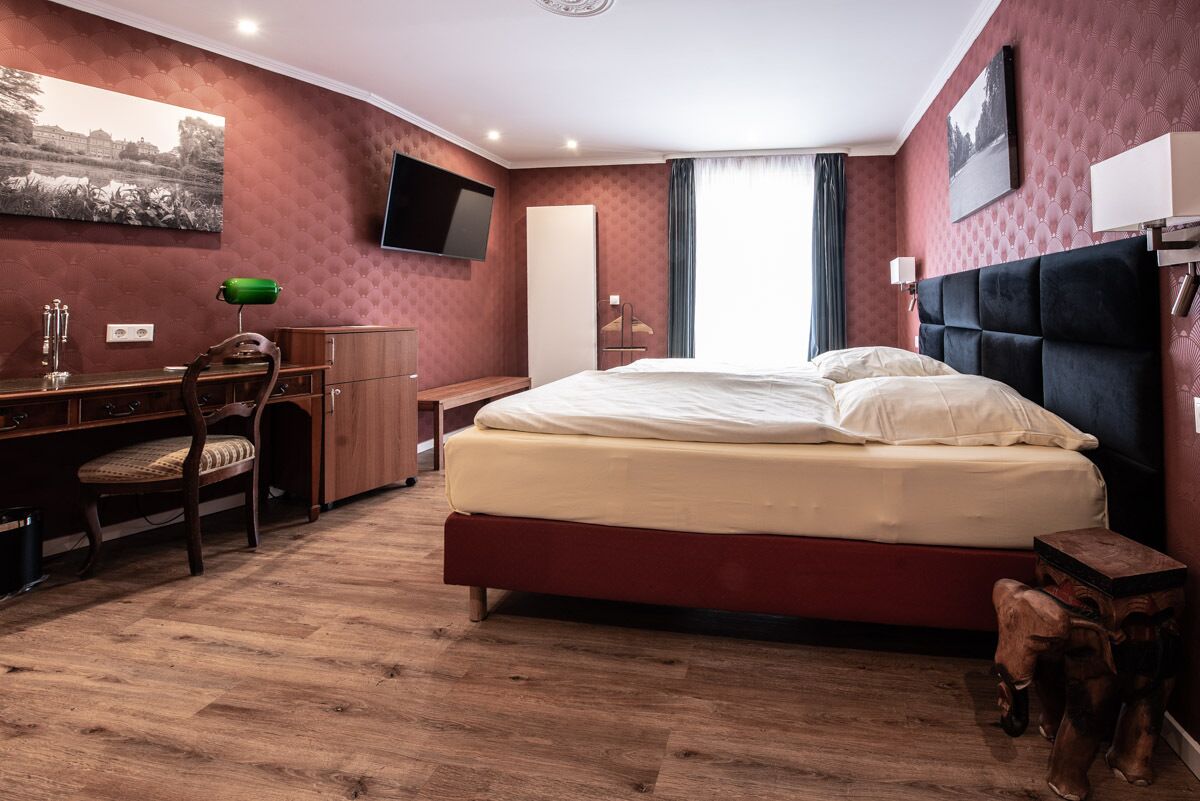 double room | minibar, in-room safe, desk, blackout curtains