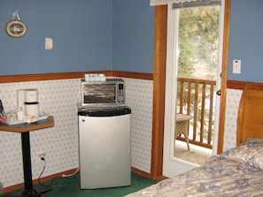 Blue Twin Room | Balcony