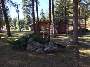 Property grounds - Rainbow Lake Castle Resort (Princeton)