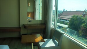 WiFi (free), bed sheets - Riverside Bangkok Hotel (Bangkok)