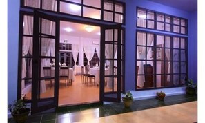 供应早餐、午餐和晚餐，亚洲菜，花园景观