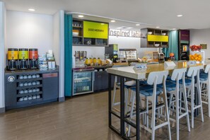 Free daily continental breakfast - Home2 Suites by Hilton Gillette (Gillette)