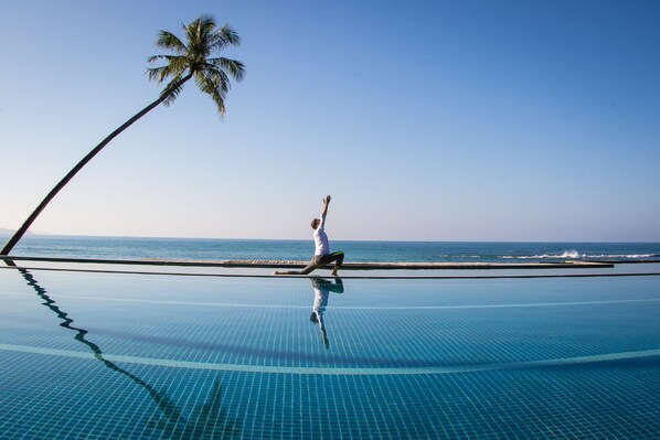 Outdoor pool, pool loungers