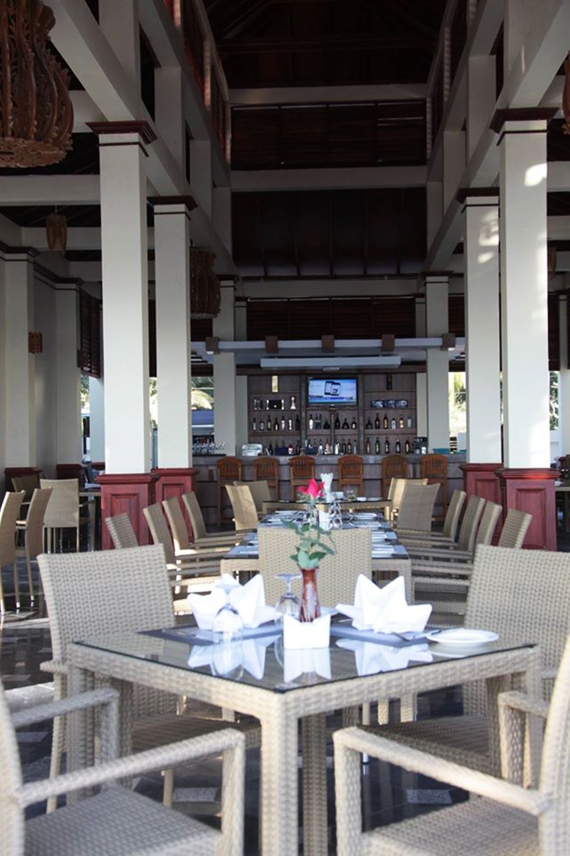 breakfast, lunch, dinner served; local and international cuisine