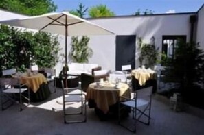 Exterior - Piazza Nova Guest House (Ferrara)