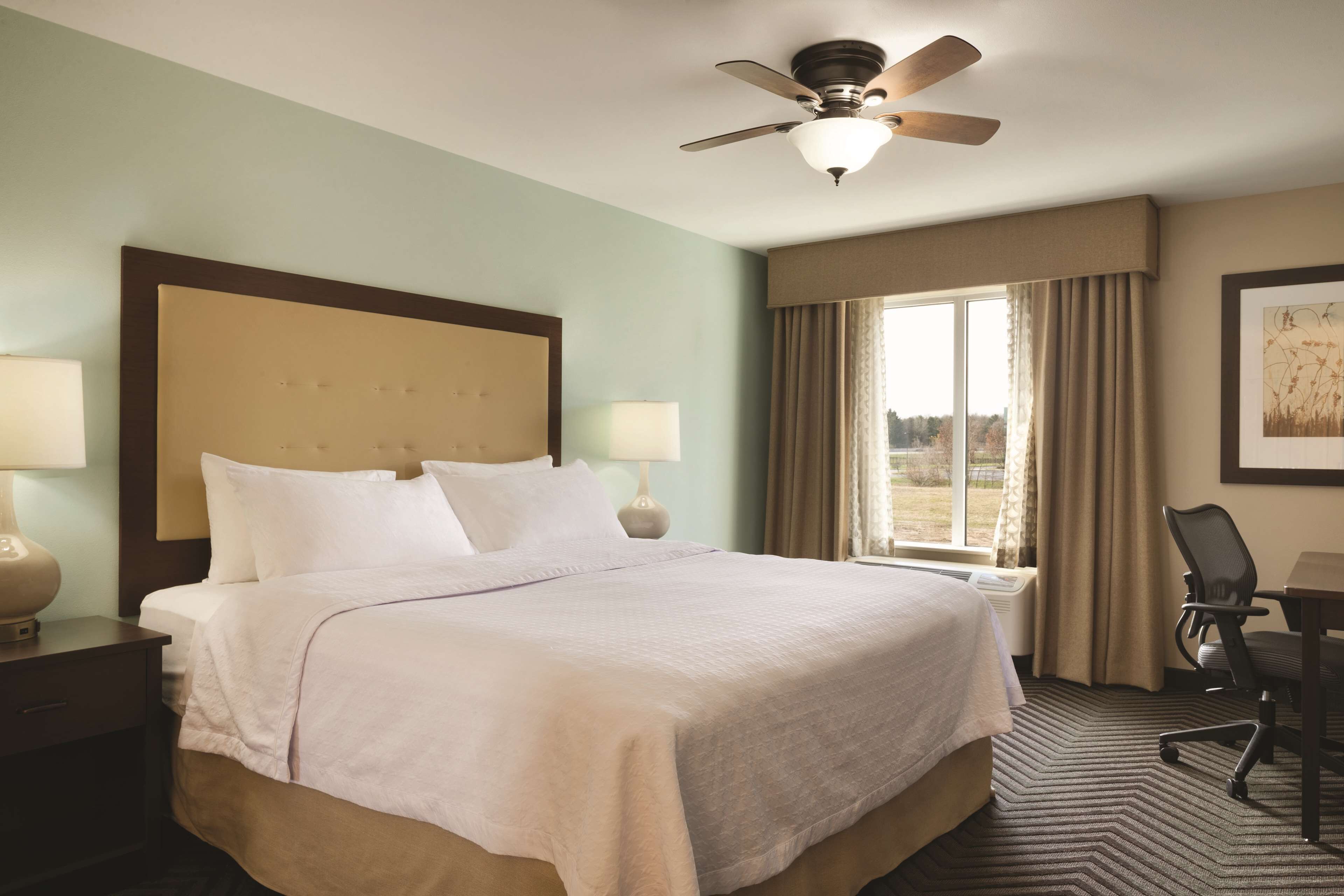 in-room safe, desk, travel cot, free wifi