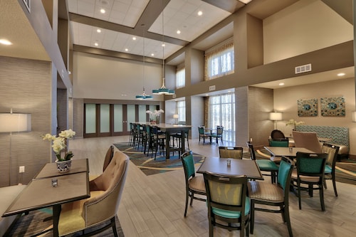 Hampton Inn & Suites Albuquerque Airport