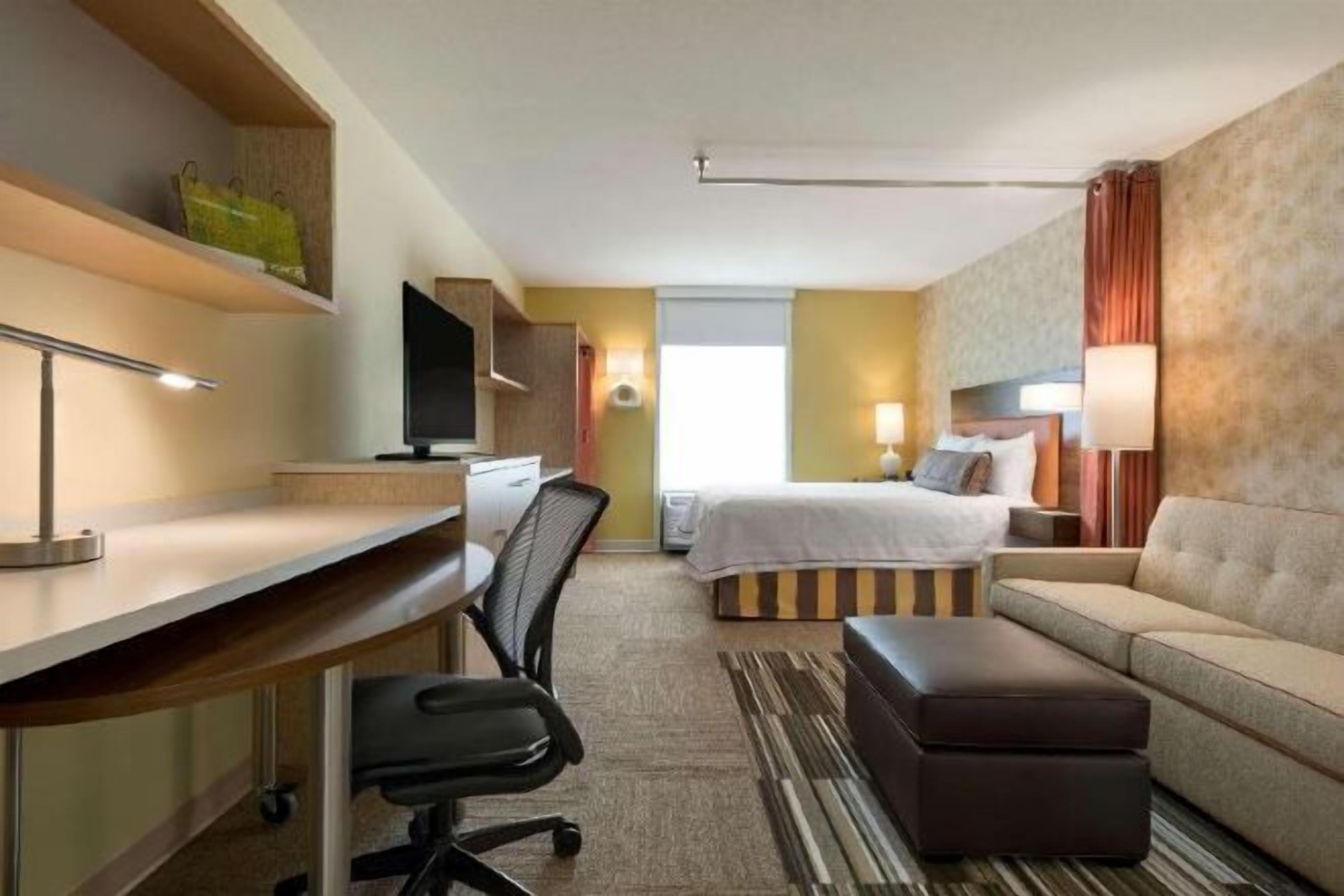 Premium bedding, minibar, in-room safe, laptop workspace