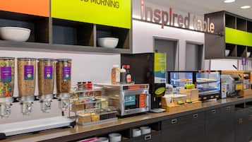 Free daily continental breakfast