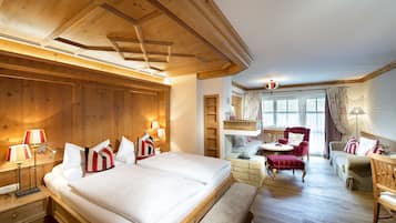 Suite, Balcony, Mountain View | Hypo-allergenic bedding, in-room safe, desk, blackout curtains