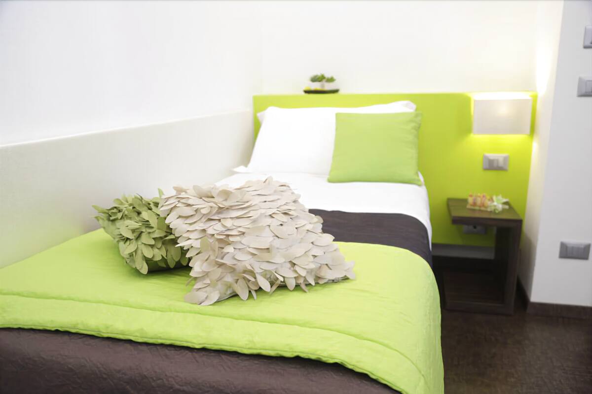 Superior Single Room | Desk, blackout drapes, WiFi (free), bed sheets