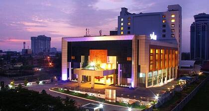 Gokulam Park Hotel & Convention Centre