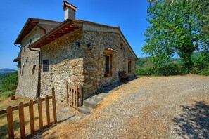 Front of property - Poggio Conca (Greve in Chianti)