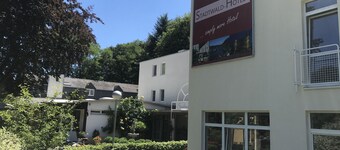 SCHROEDERS Stadtwaldhotel