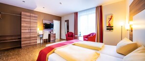 Comfort Double Room | Premium bedding, in-room safe, desk, WiFi (free) - SCHROEDERS Stadtwaldhotel (Trier)