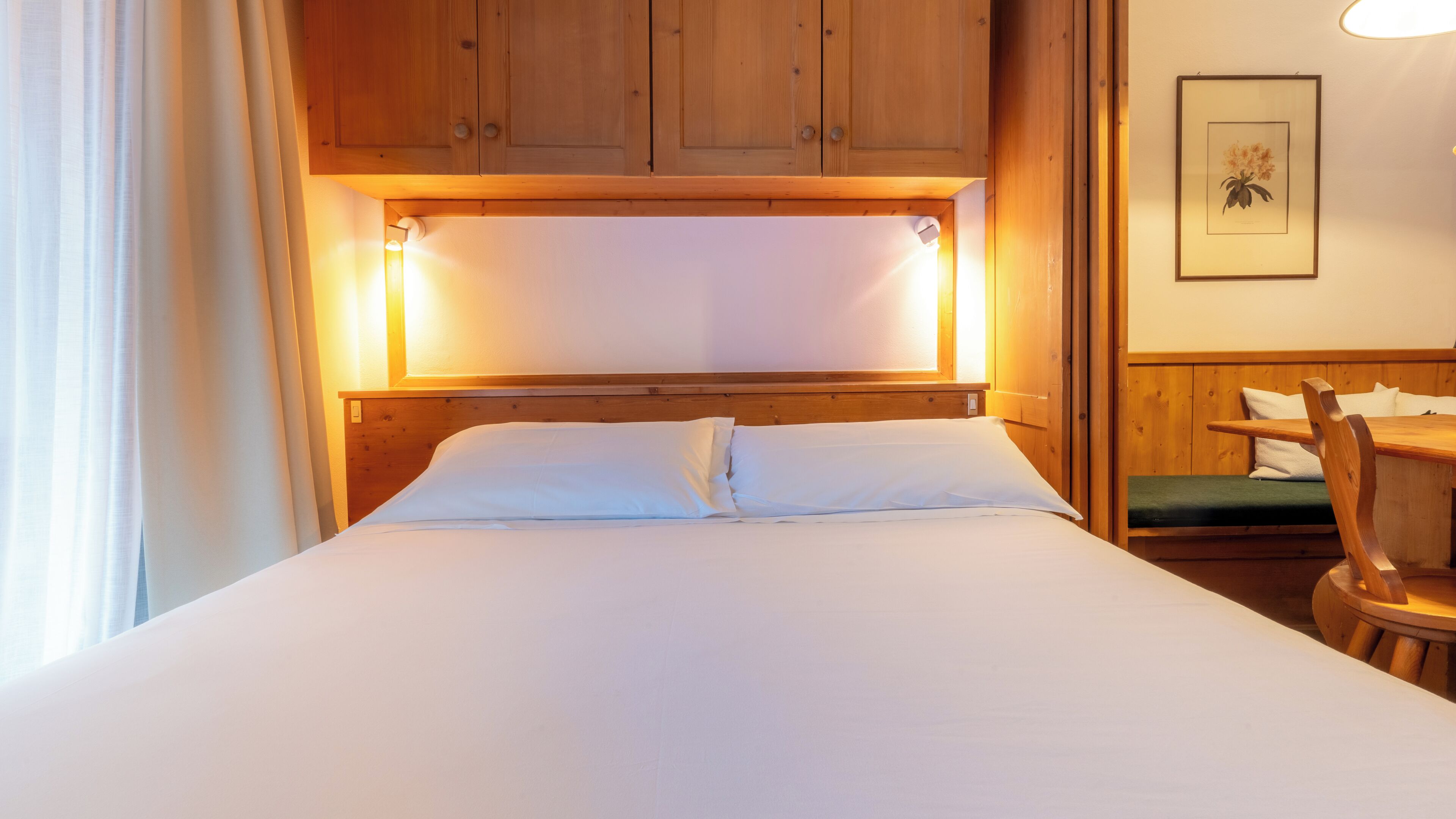 Minibar, in-room safe, desk, blackout drapes