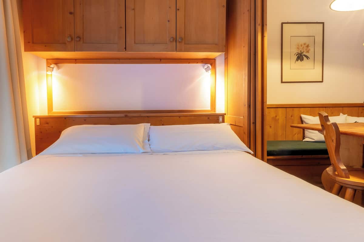 Minibar, in-room safe, desk, blackout drapes