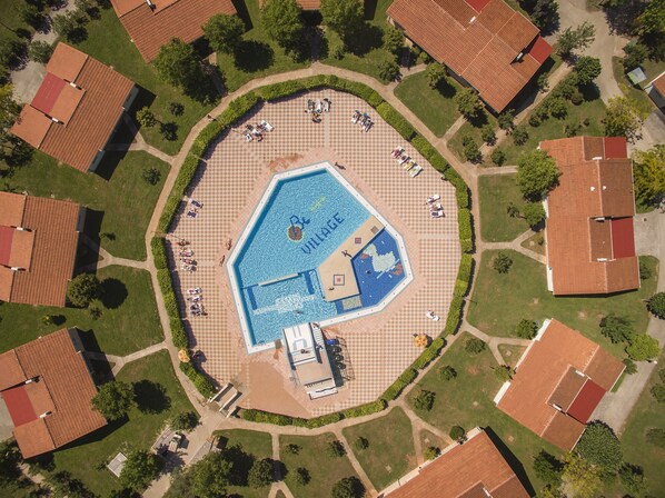Seasonal outdoor pool