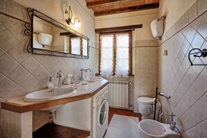 House, 3 Bedrooms, Private Pool | Bathroom | Shower, rainfall showerhead, towels