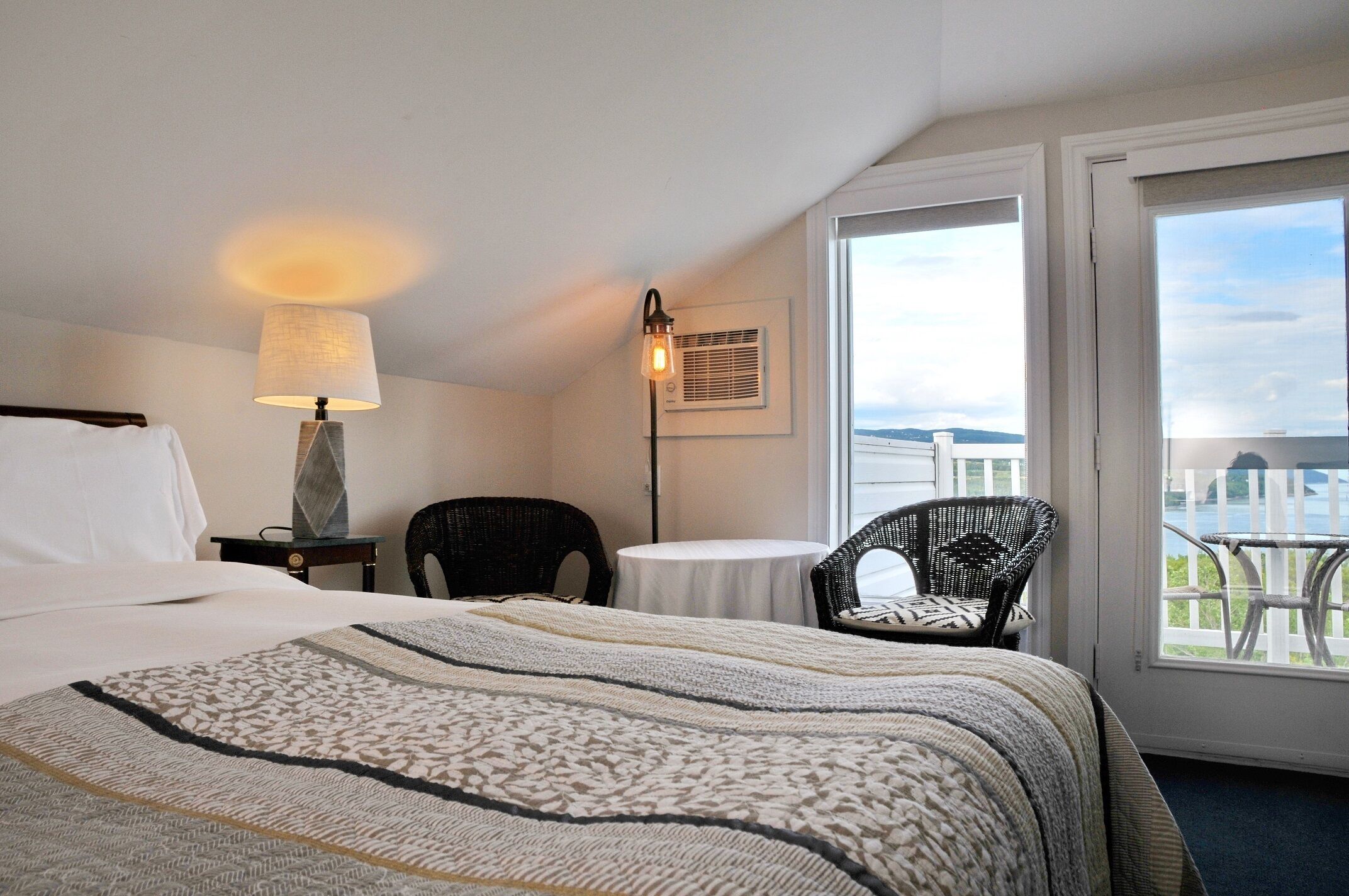 standard room | premium bedding, iron/ironing board, free wifi