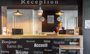 Lobby - Brit Hotel Montpellier Parc Expo (Perols)