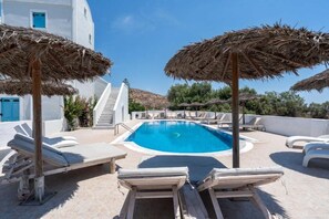 Outdoor pool, open 10:00 AM to 8:00 PM, pool umbrellas, pool loungers - Porto Villa Hotel (Santorini)