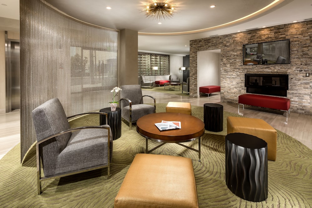 Aventura Hotel
