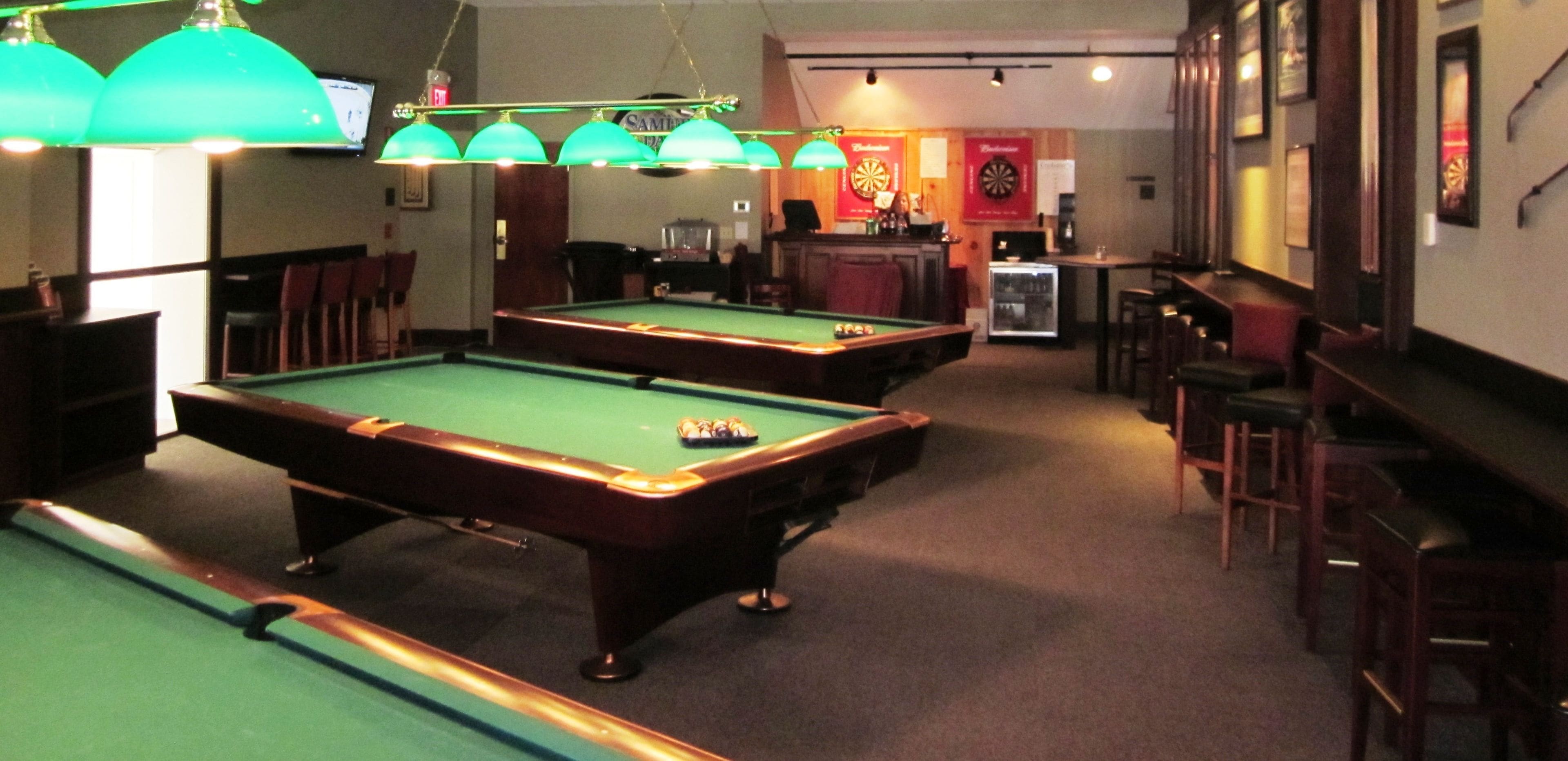 2 bars/lounges, sports bar