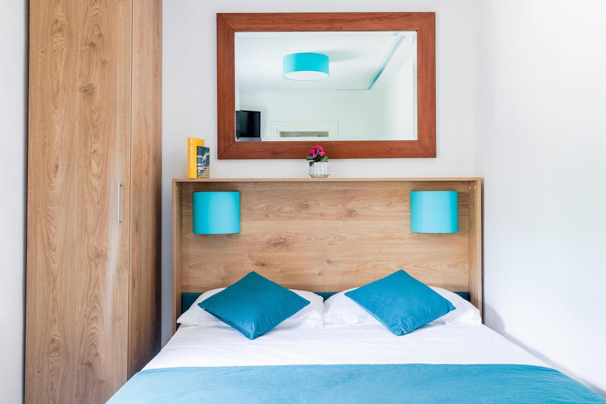 Habitació superior, 1 llit individual | 1 dormitori, wifi gratuïta i roba de llit