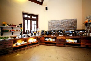 Buffet - The Hotel-Kalaw Hill Lodge (Kalaw)