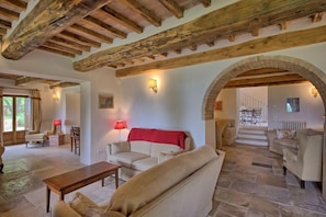 Panoramic-Villa, 6 Schlafzimmer (Villa Cretole) | Sitzecke in der Lobby