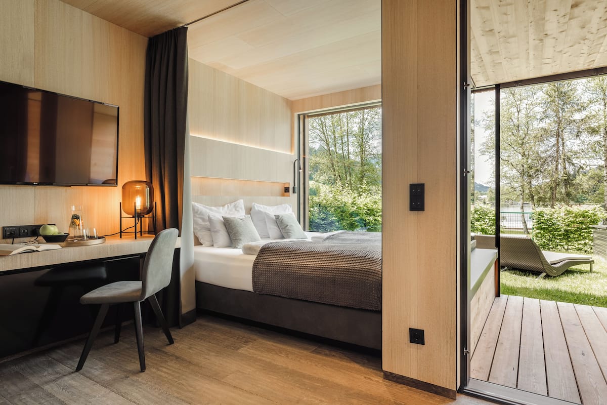 Minibar, coffre-fort, bureau, accès au Wi-Fi (inclus)