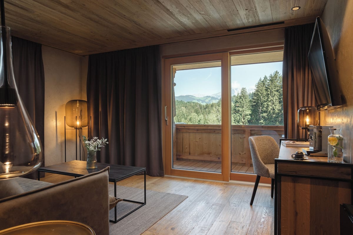 Minibar, coffre-fort, bureau, accès au Wi-Fi (inclus)