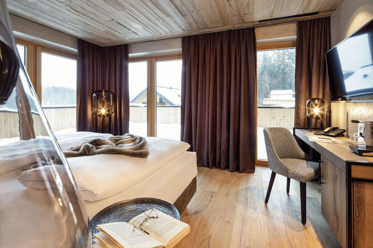 2 bedrooms, minibar, in-room safe, individually decorated