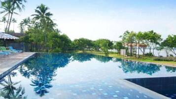 Indoor pool, outdoor pool