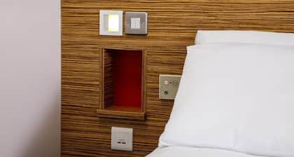 go2 Dundee Camperdown Hotel